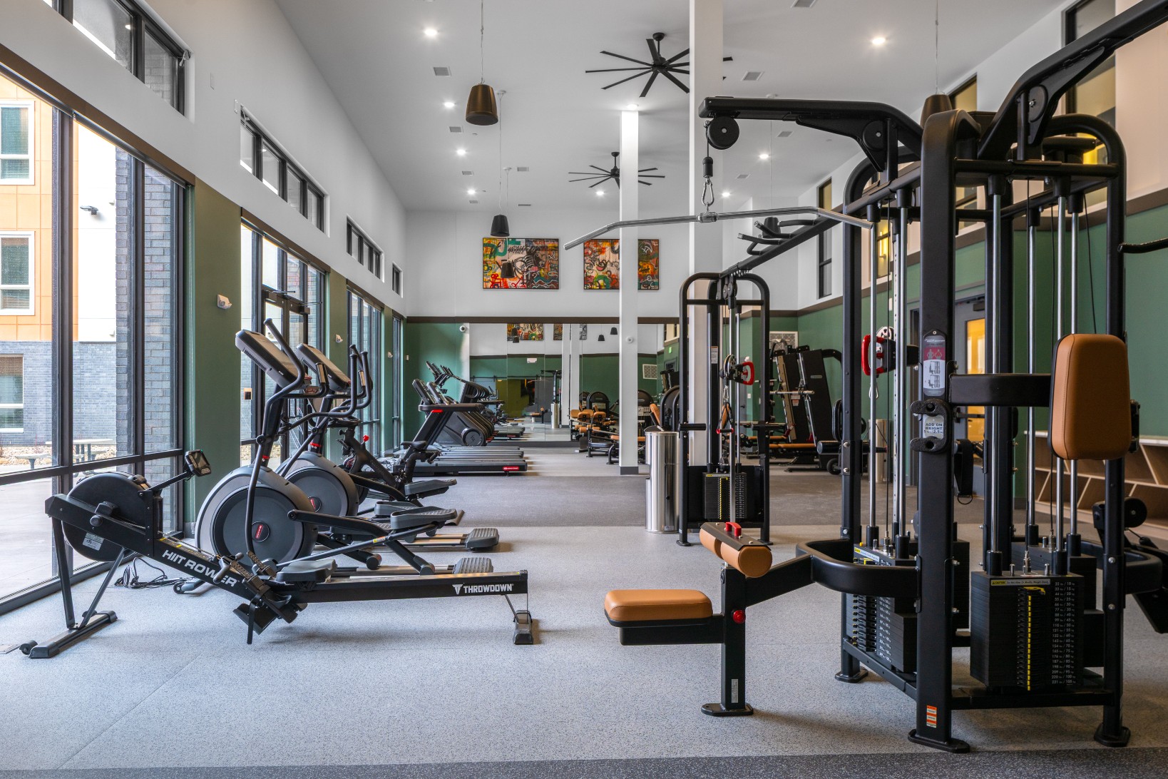 Fitness center at Legacy Metro 525