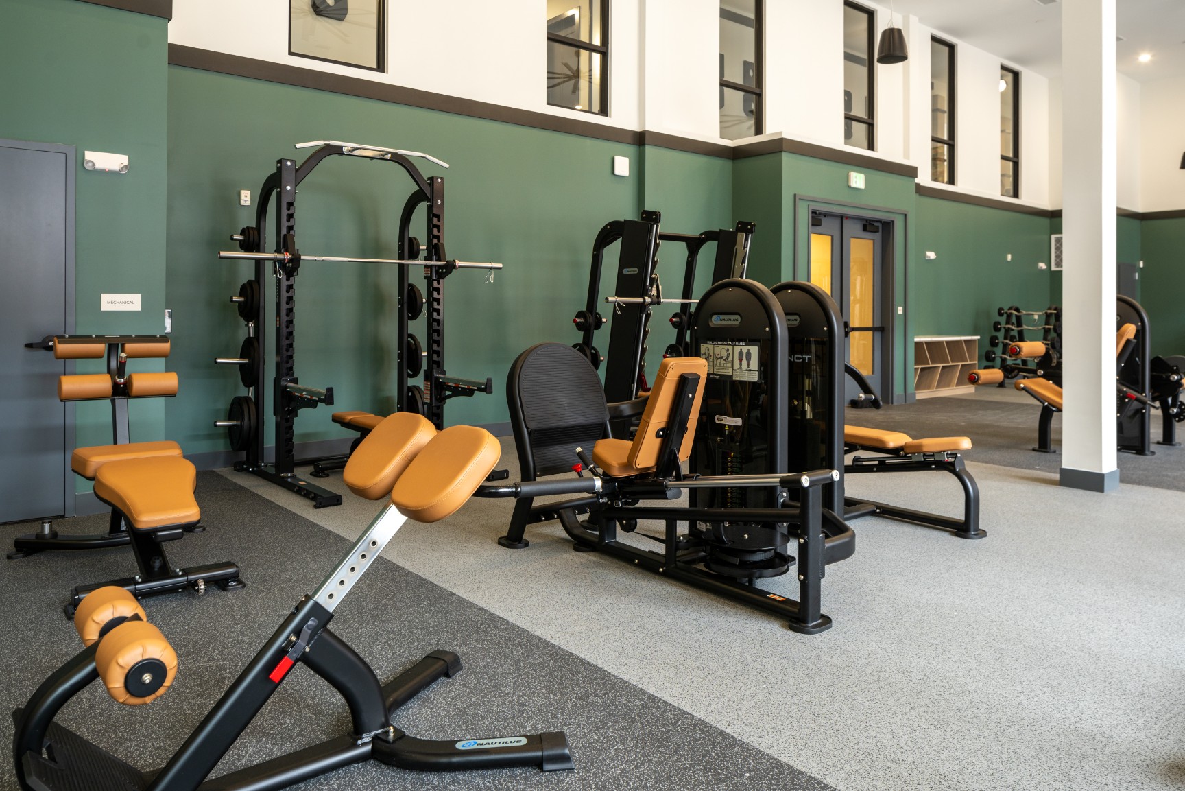 Strength training equipment at Legacy Metro 525