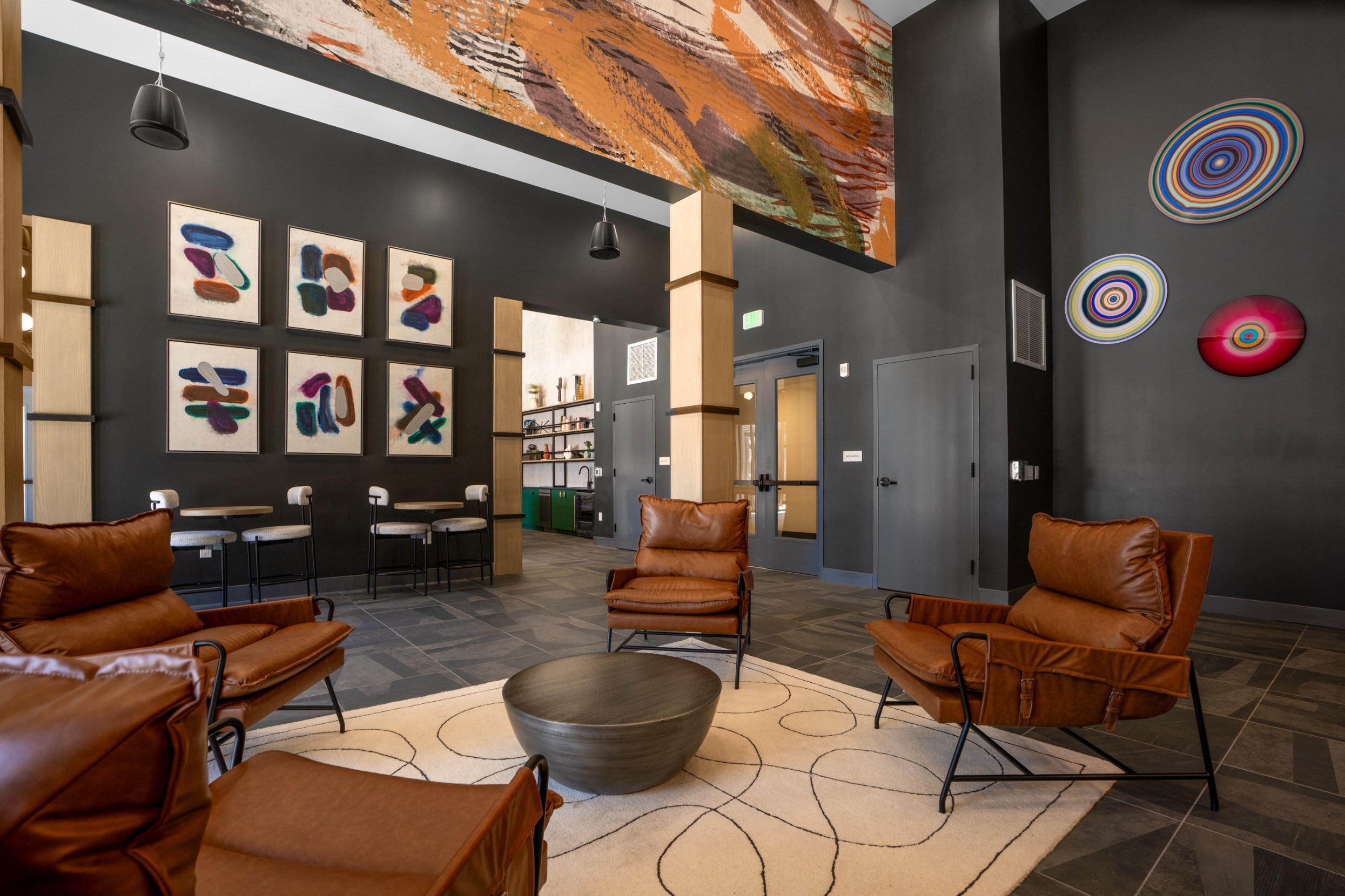 Lobby lounge area at Legacy Metro 525
